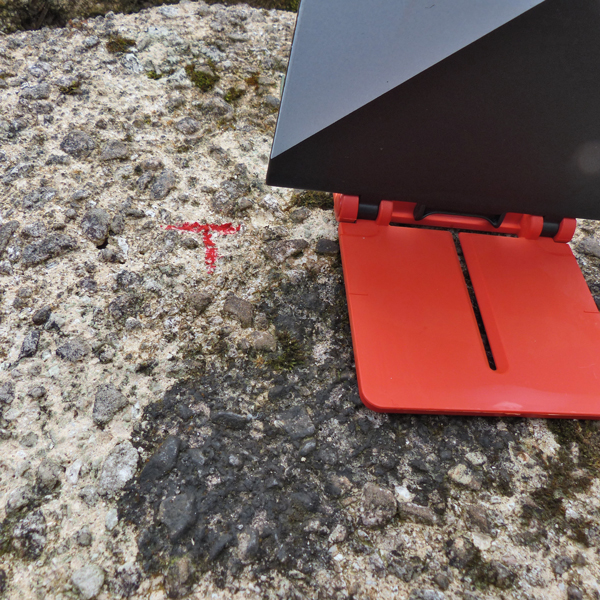 La marcación a través de una ranura en la placa base permite realizar mediciones re-petidas.